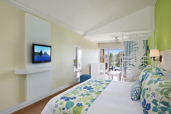 Coconut Bay Resort & Spa - Concierge Premium Ocean View Room Splash Wing